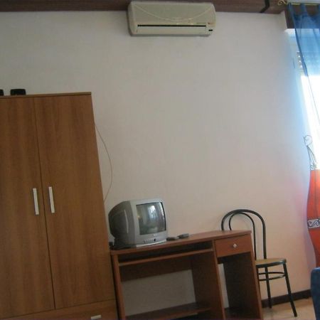 Hotel Don Carlos Buscate Zimmer foto